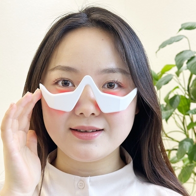 Anti-aging USB-plugs type 3D oogtrillingen LED-roodlichttherapieapparaat voor oogzorg
