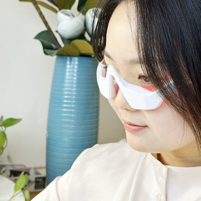 Geen waterdichte oogmassageur 2 in 1 apparaat met roodlichttherapie en micro-stroom EMS