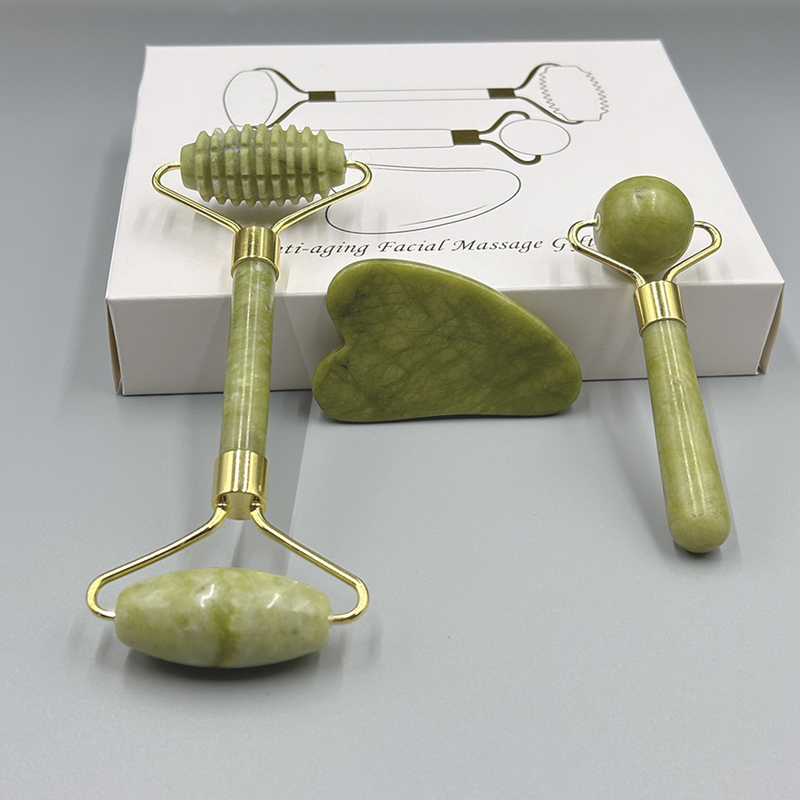 OEM/ODM Rose Quartz Jade Roller Facial Stone Massager Set met Serumolie en Gunsha