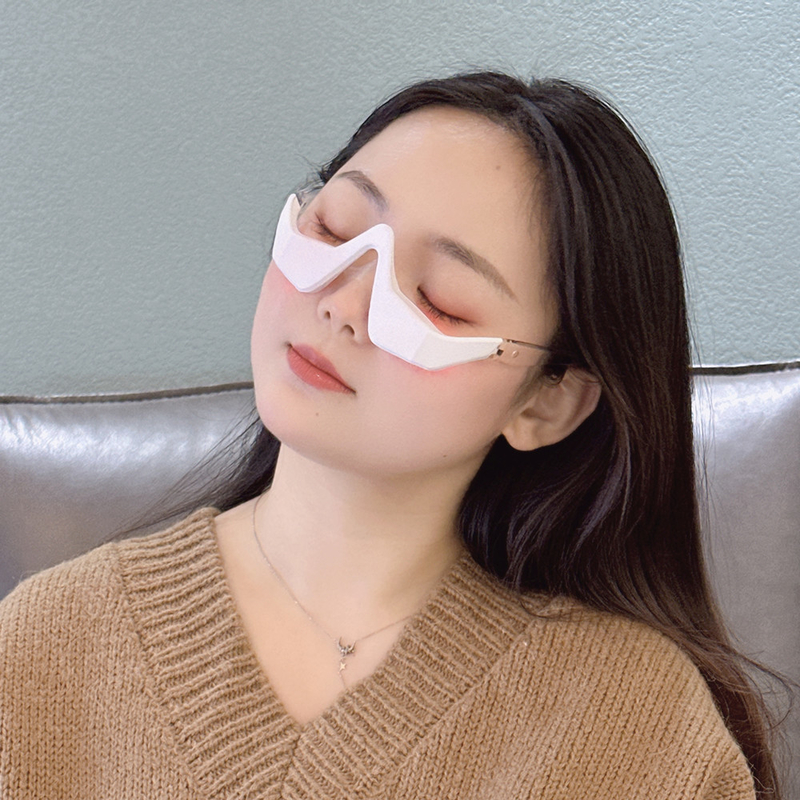 Geen waterdichte oogmassageur 2 in 1 apparaat met roodlichttherapie en micro-stroom EMS